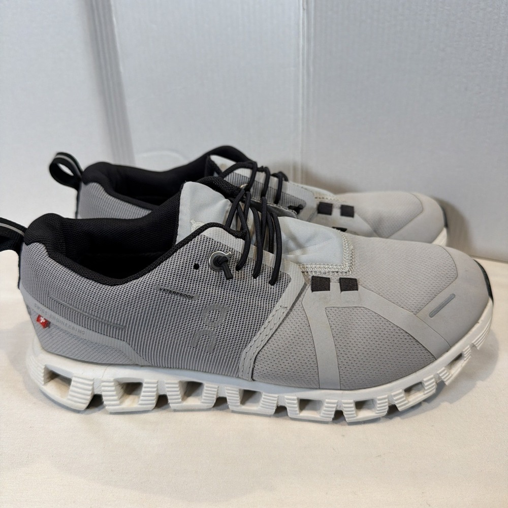 On Running Cloud Waterproof Womens 6 Gray Lace Up Sneakers Athletic Shoes